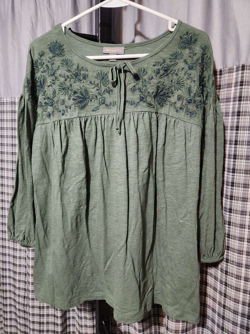Style & Co. Women's Embroidered Sage Green Peasant Top